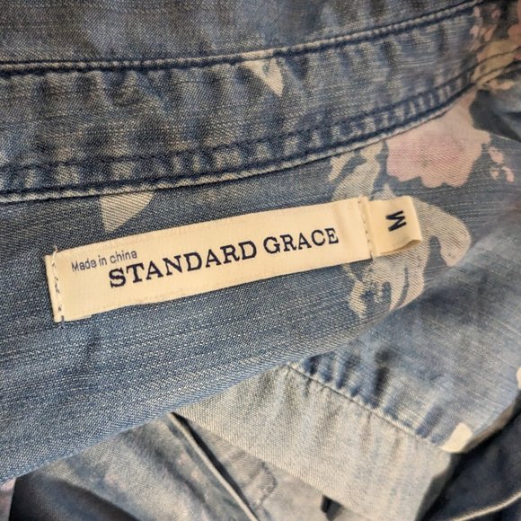 STANDARD GRACE Women's floral denim button-up shirt, adjustable sleeves, MEDIUM - Picture 14 of 16